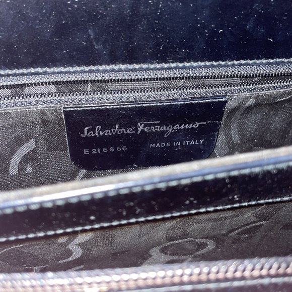 Salvatore Ferragamo additional listing - Picture 5 of 13